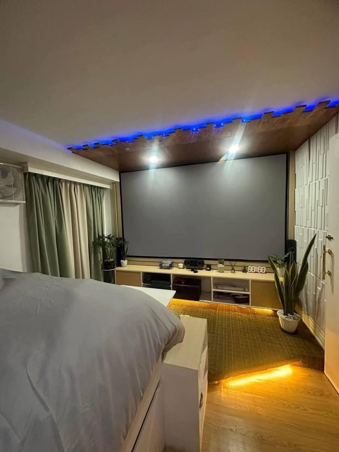 Aesthetic Unit With Cinema Theater Japan Technology Aparthotel Manila